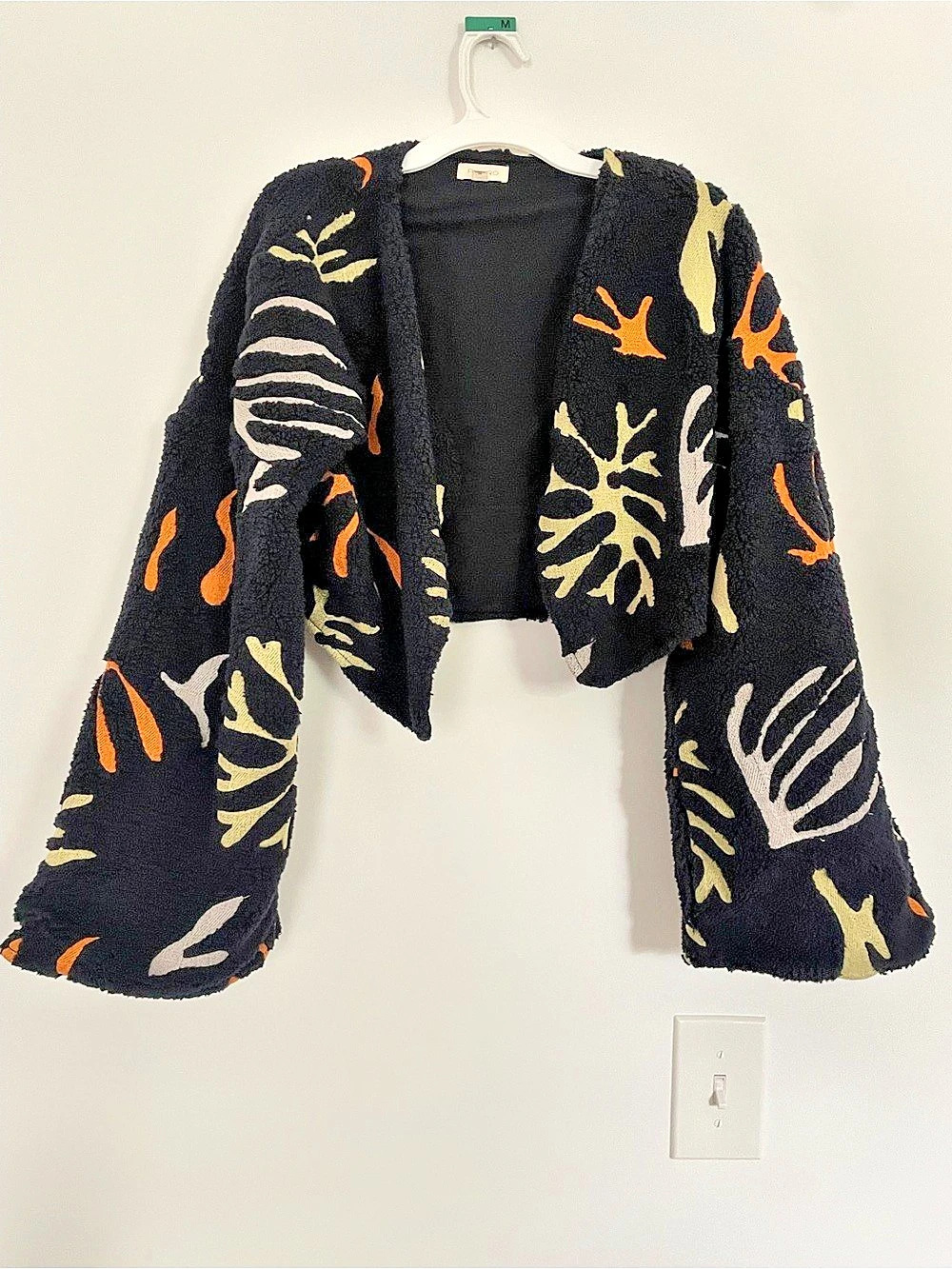 Cropped Abstract Jacket - Picture 1 of 3
